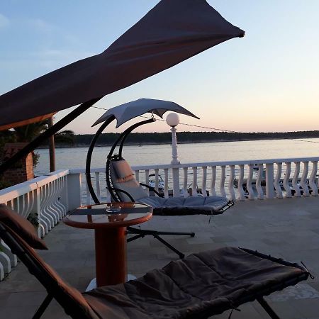 Apartments And Rooms Vinko Barbat na Rabu Exterior foto
